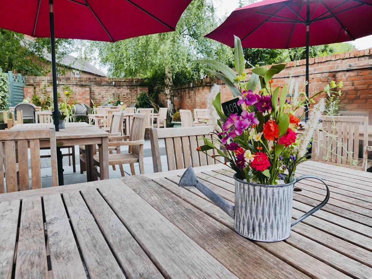 The Boot Inn Burton-upon-Trent Exterior photo